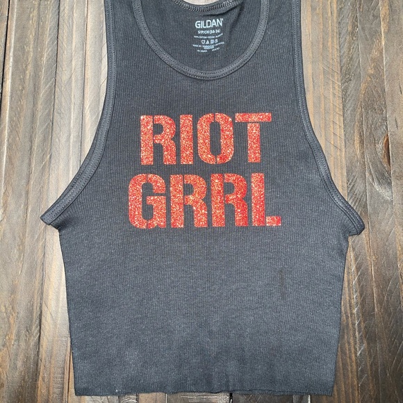 Riot Grrrl Glitter Cropped Shirt - Picture 3 of 4